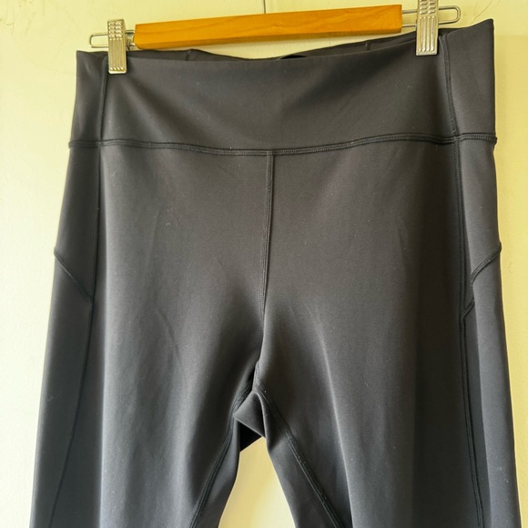 Lululemon in movement tights 25” black - Picture 3 of 7